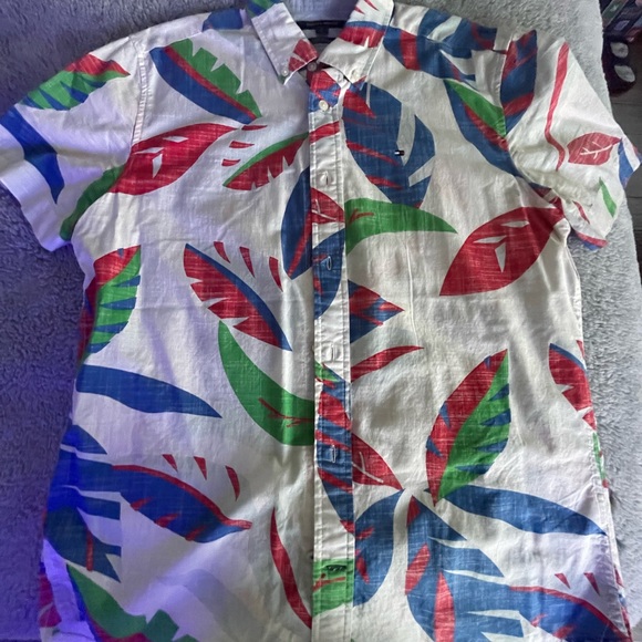 Tommy Hilfiger Other - New Tommy Hilfiger ss shirt. m